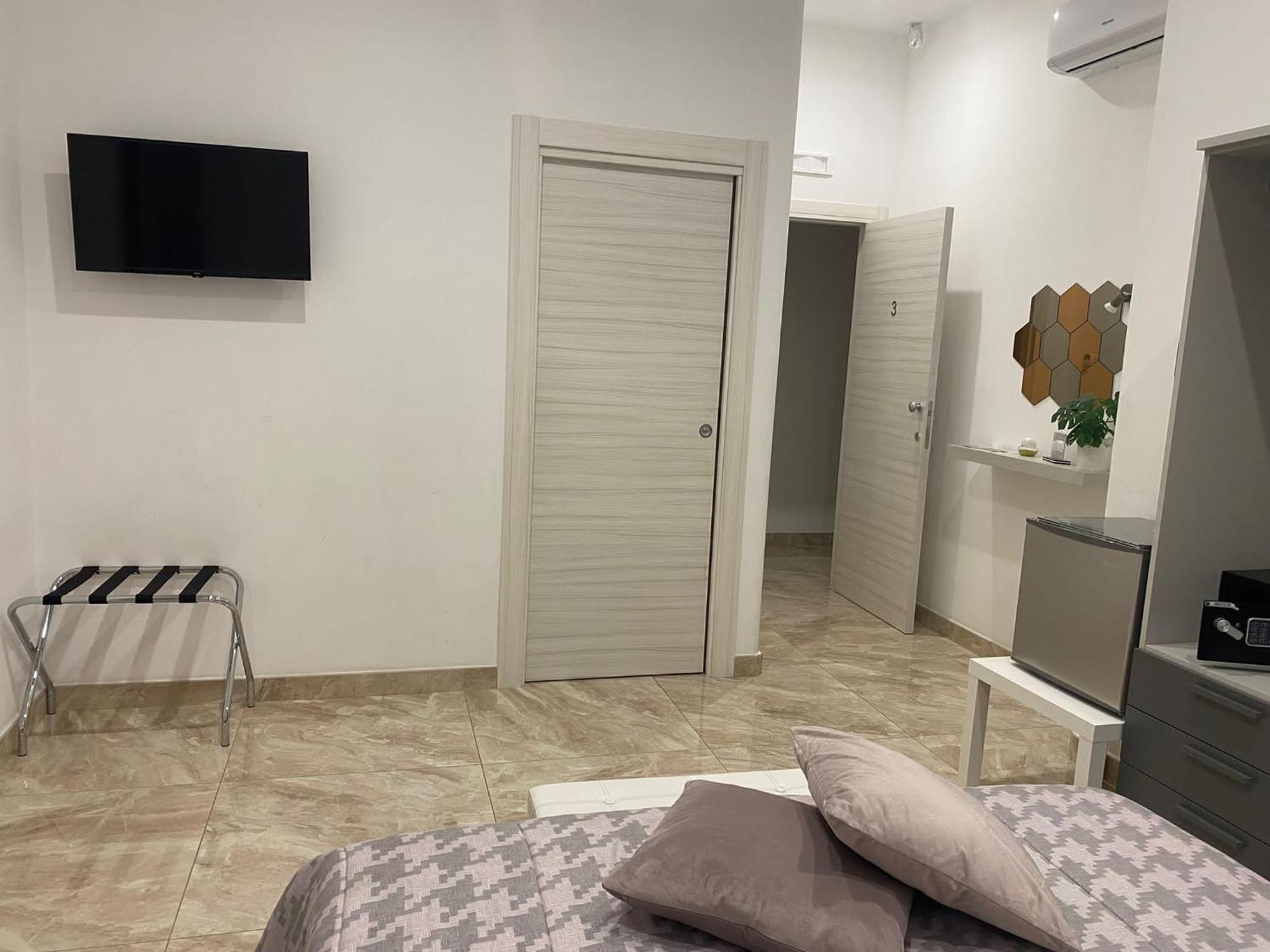 Toledo Point Bed & Breakfast เนเปิลส์ ภายนอก รูปภาพ