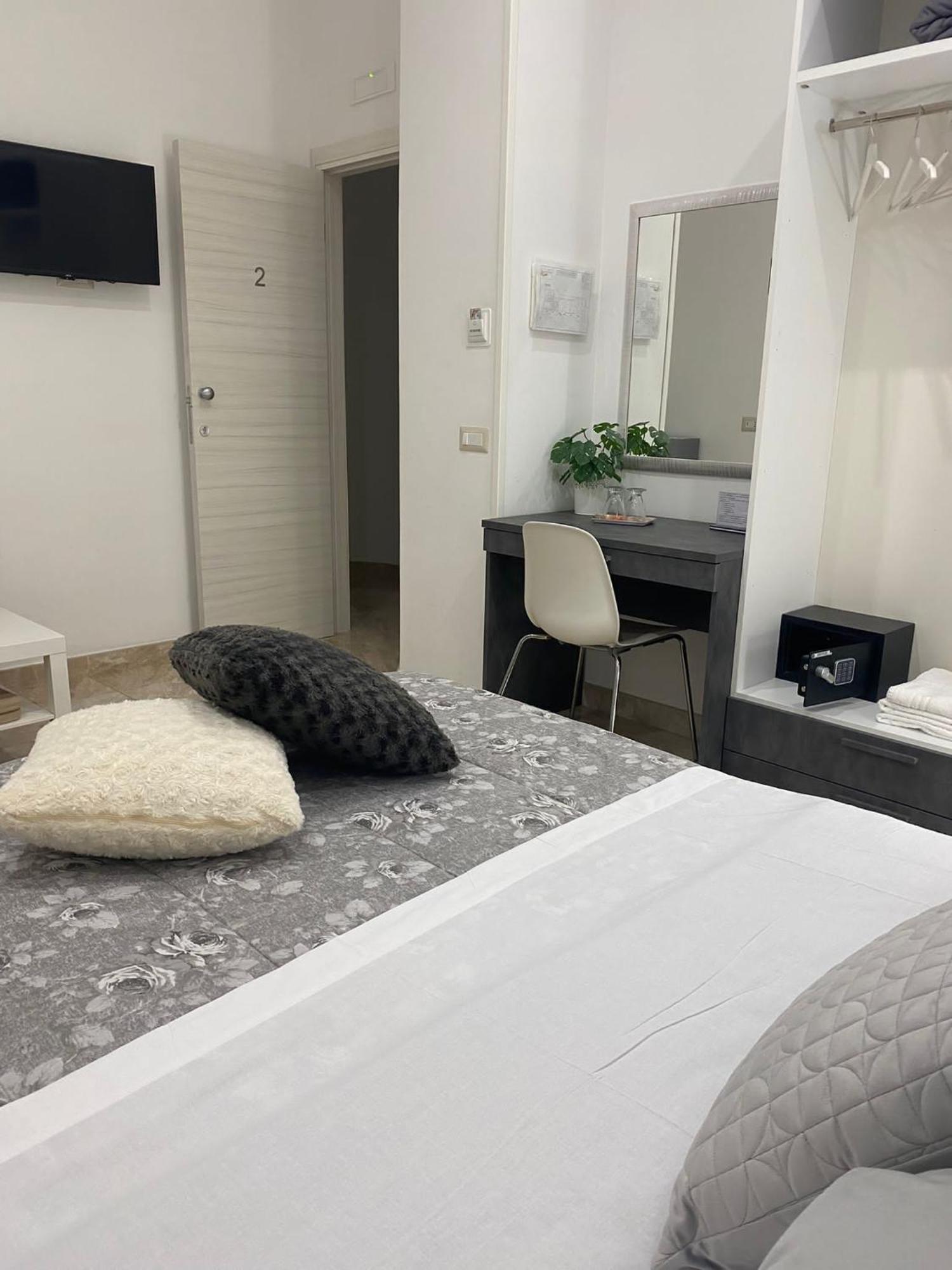 Toledo Point Bed & Breakfast เนเปิลส์ ห้อง รูปภาพ